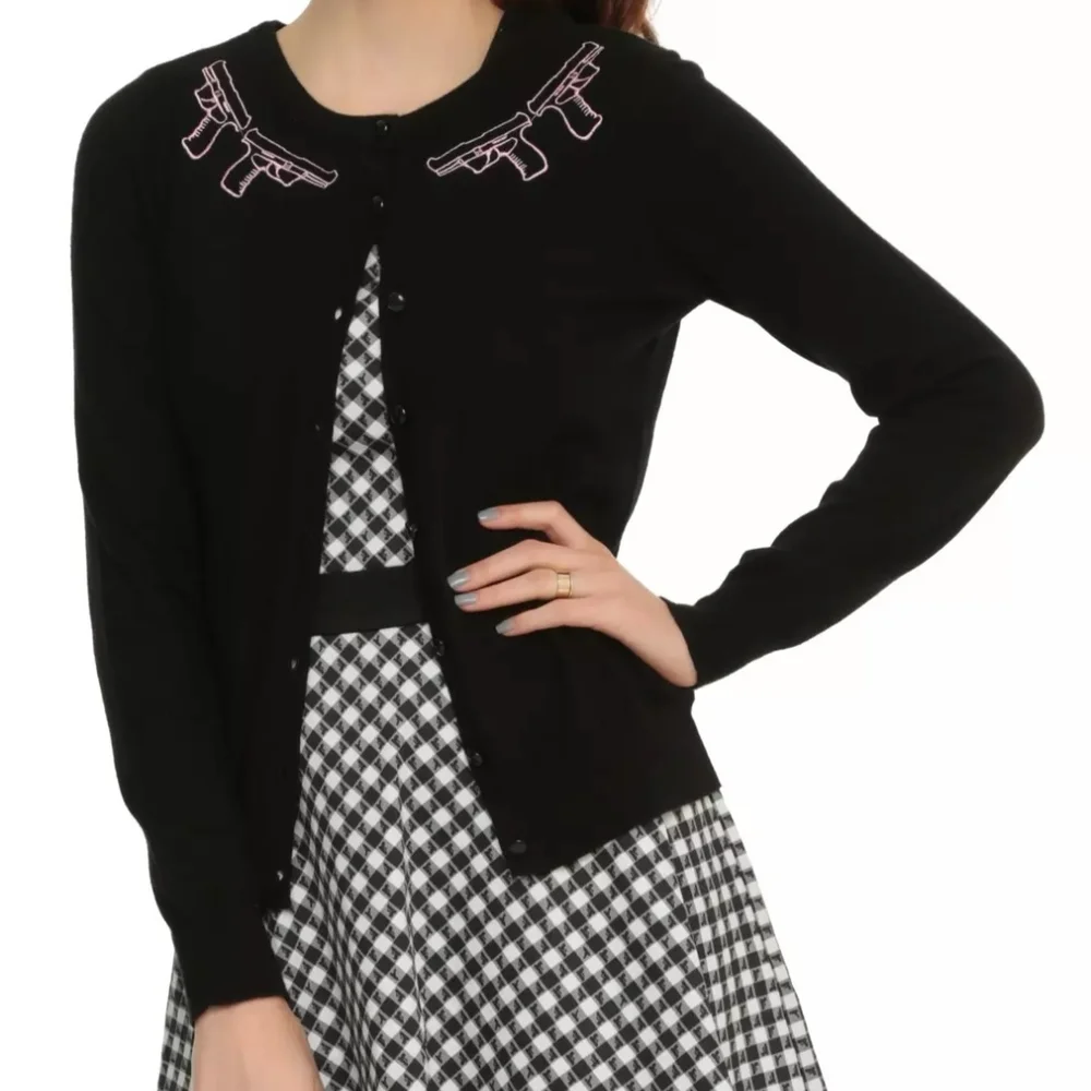 Orphan Black Alison Hendrix Pink Gun Embroidered Black Button Down Cardigan 2X - Picture 1 of 5